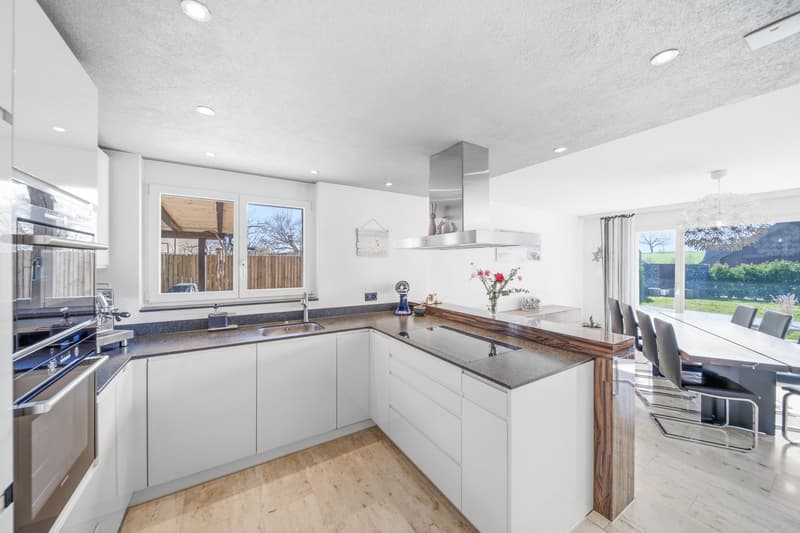 DETACHED 5.5 ROOM FAMILY HOME WITH POOL - WATT ELSE? (4)