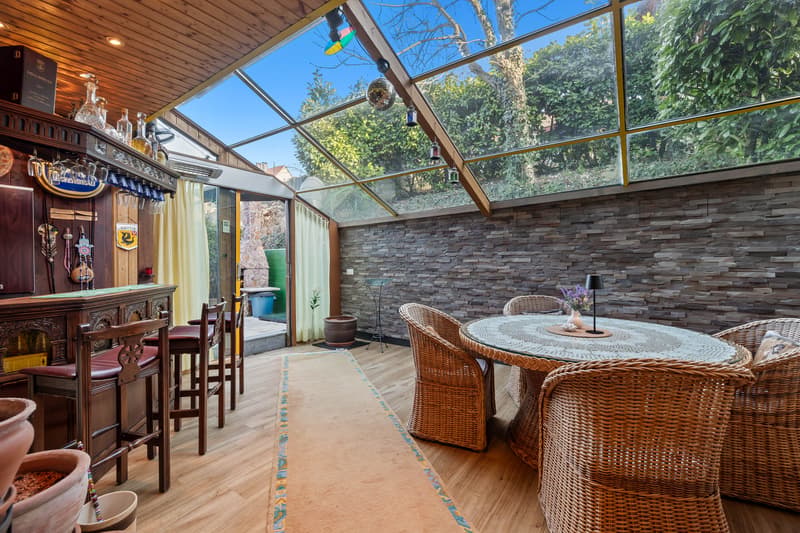 CHARMING 7.5 ROOM CORNER DETACHED HOUSE WITH VERSATILE STUDIO (7)