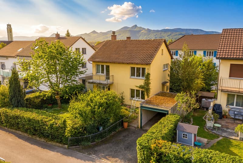 PROXIMITY TO THE CITY MEETS TRANQUILLITY A FAMILY HOME WITH DEVELOPMENT POTENTIAL IN OLTEN (1)