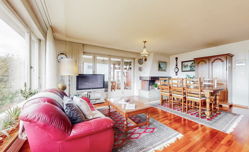 CHARMING 6.5-ROOM DETACHED HOUSE WITH TERRACE AND DOUBLE GARAGE IN NÜRENSDORF (2)