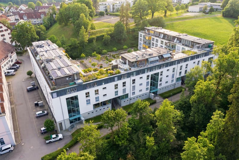LIVING COMFORT WITH CONSERVATORY - LIVING IN RÜTI (8)
