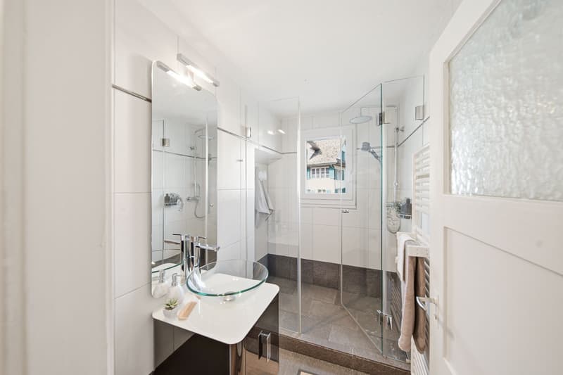 STYLISHLY RENOVATED MILL HOUSE FROM 1880 BETWEEN ZURICH AND ZUG (4)