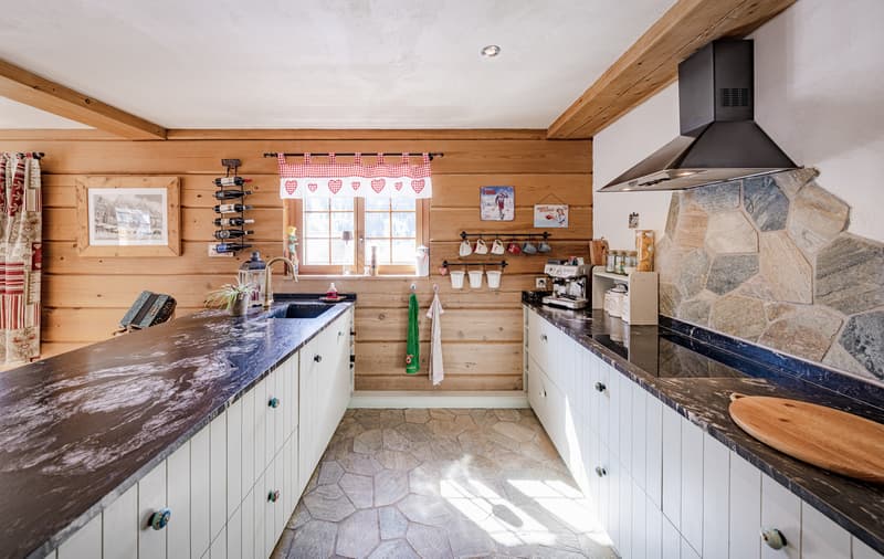 FIRST-CLASS LOG CABIN IN CHURWALDEN - 4.5 ROOM MAISONETTE ON THE ROOF (3)