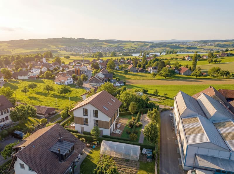 865 M2 RESIDENTIAL BUILDING LAND HIGH ABOVE LAKE HALLWIL (2)
