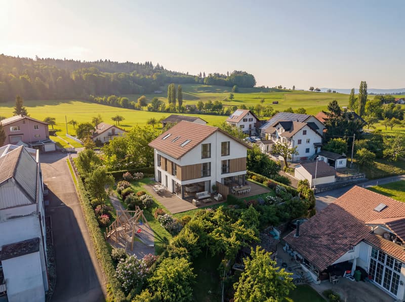 865 M2 RESIDENTIAL BUILDING LAND HIGH ABOVE LAKE HALLWIL (1)