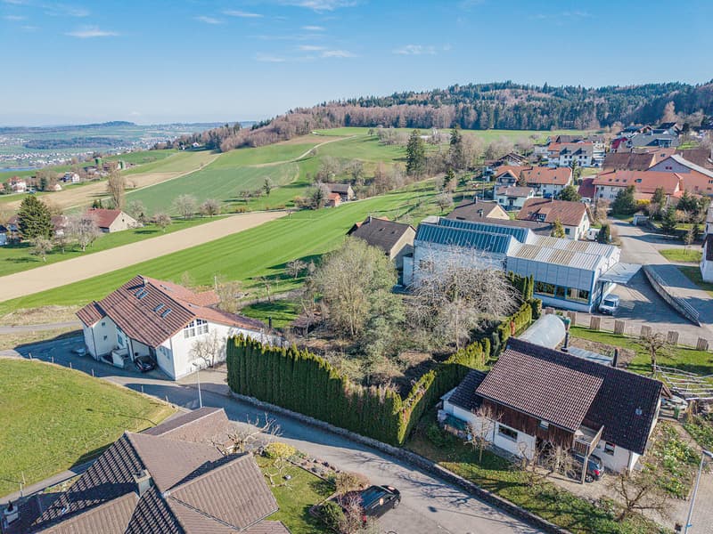865 M2 RESIDENTIAL BUILDING LAND HIGH ABOVE LAKE HALLWIL (5)