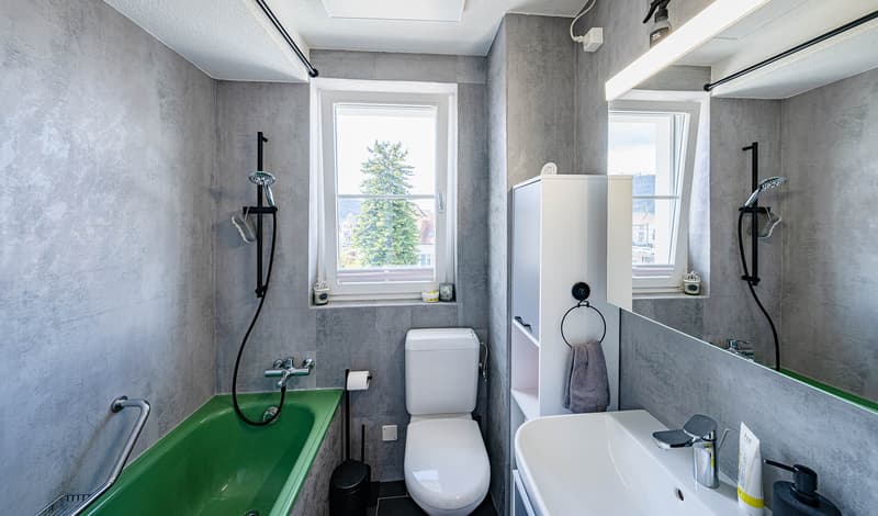 RESIDENTIAL AND COMMERCIAL BUILDING WITH POTENTIAL IN THE HEART OF ETTINGEN (6)