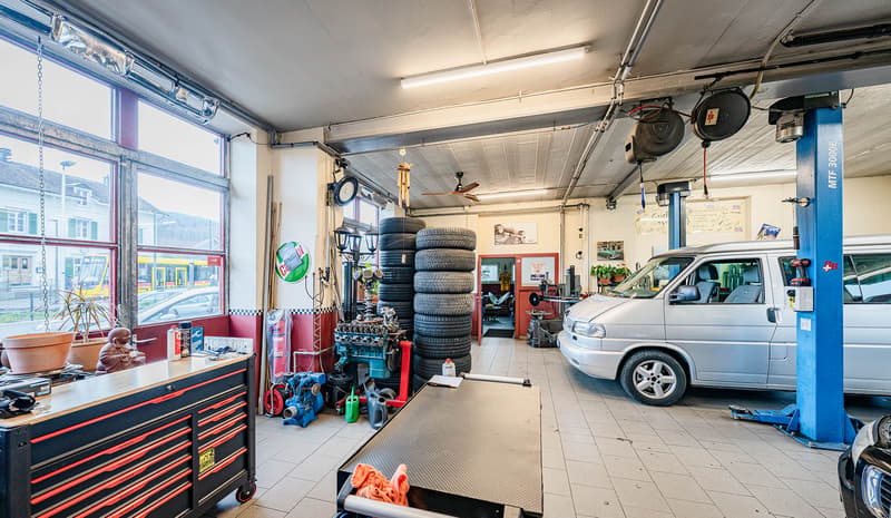 RESIDENTIAL AND COMMERCIAL BUILDING WITH POTENTIAL IN THE HEART OF ETTINGEN (2)