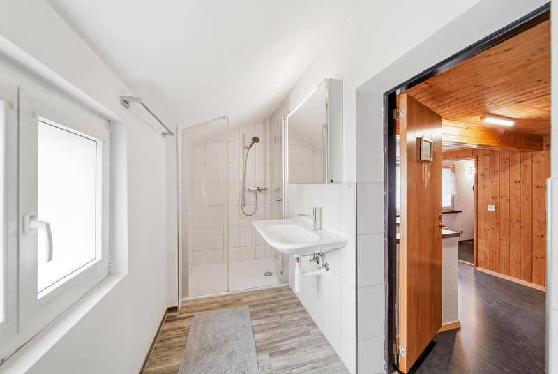 GLARUS HOUSE WITH POTENTIAL IN AN ATTRACTIVE LOCATION (6)