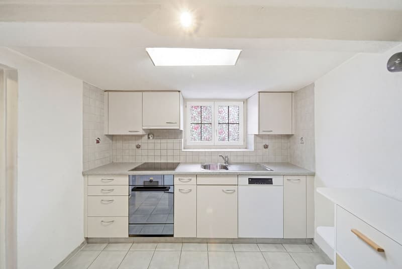 GLARUS HOUSE WITH POTENTIAL IN AN ATTRACTIVE LOCATION (3)