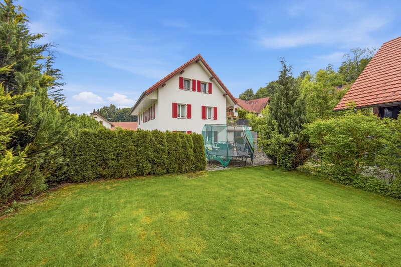 AFFASCINANTE APPARTAMENTO CON GIARDINO E CARATTERE STORICO (8)