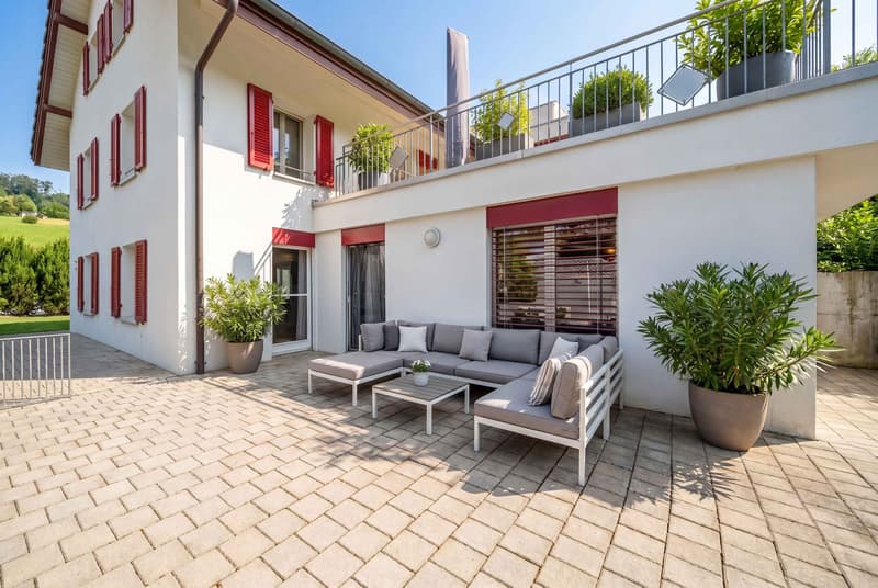 AFFASCINANTE APPARTAMENTO CON GIARDINO E CARATTERE STORICO (7)