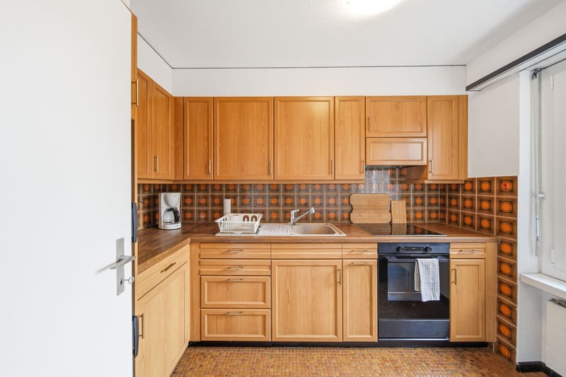 A1 LAGE IM PARTERRE - 2.5 ZIMMER WOHNUNG IN WÜRENLOS (3)