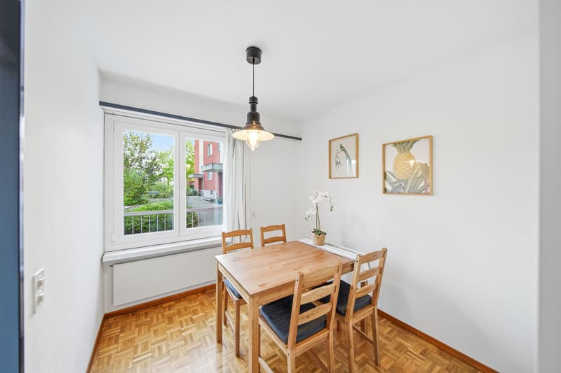 A1 LAGE IM PARTERRE - 2.5 ZIMMER WOHNUNG IN WÜRENLOS (2)