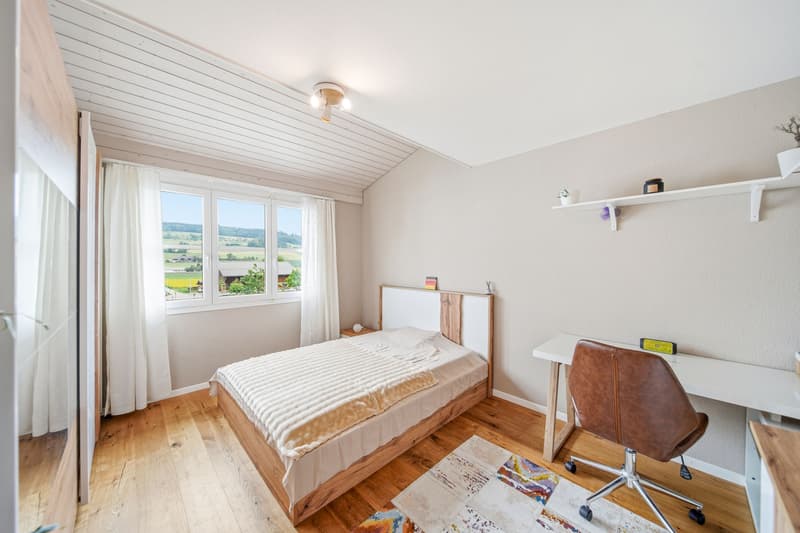NICE AND GOOD - WELL-KEPT 4.5 ROOM APARTMENT IN THE CITY CENTER (5)