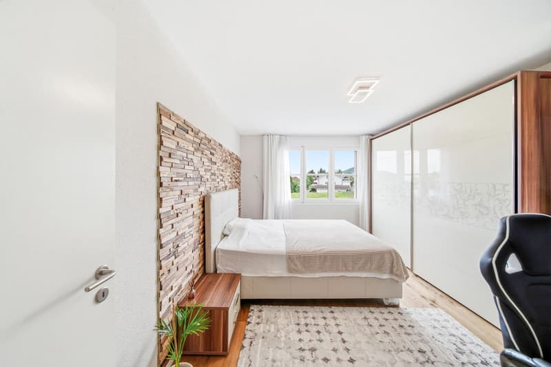 NICE AND GOOD - WELL-KEPT 4.5 ROOM APARTMENT IN THE CITY CENTER (4)