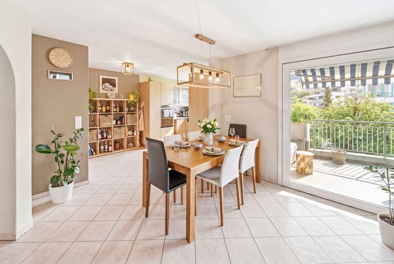 NICE AND GOOD - WELL-KEPT 4.5 ROOM APARTMENT IN THE CITY CENTER (2)