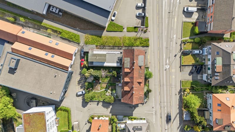 MERVEILLE D'UTILISATION À OLTEN - MAISON D'HABITATION ET COMMERCIALE (7)
