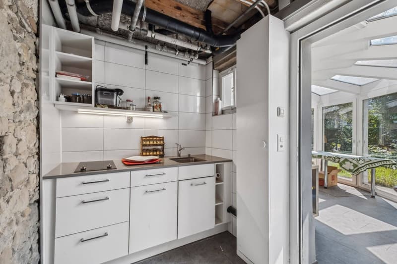 WHERE RUSTIC CHARM MEETS GREAT POTENTIAL (3)
