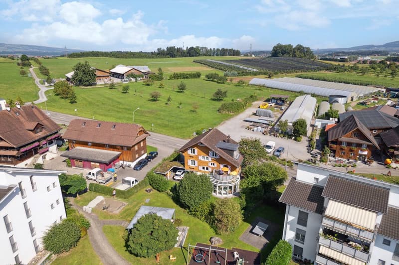 WHERE RUSTIC CHARM MEETS GREAT POTENTIAL (2)