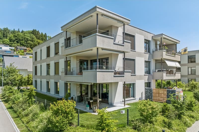 STYLISH 4.5 ROOM GARDEN APARTMENT WITH LARGE TERRACE (7)