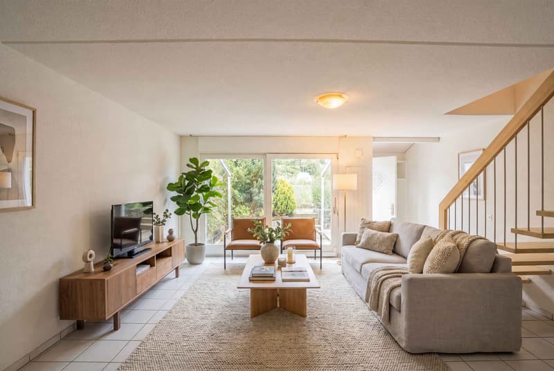 MID-TERRACE HOUSE ON LAKE MURTEN WITH PRIVATE LAKE ACCESS (4)