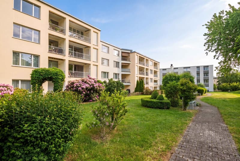 CLASSY AND WELL MAINTAINED 3.5 ROOM APARTMENT (7)