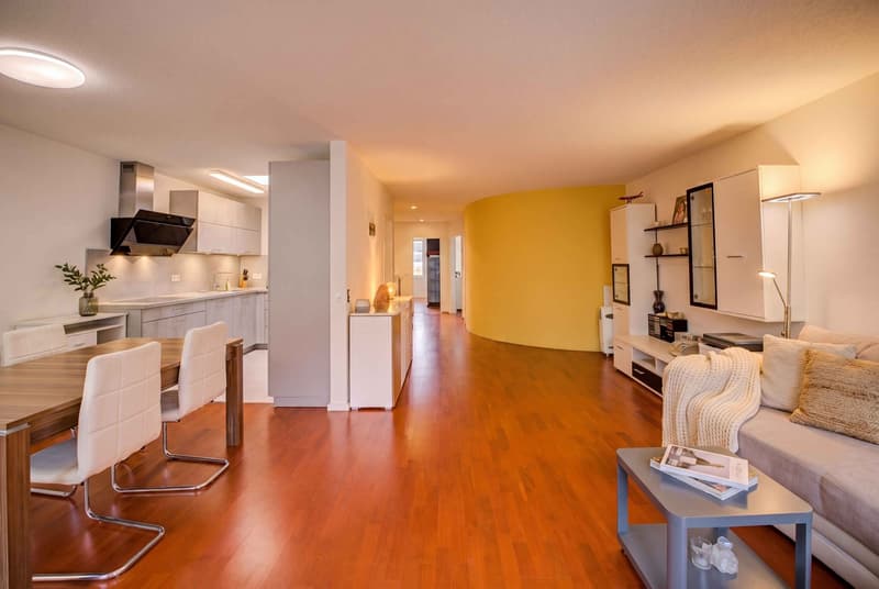 CLASSY AND WELL MAINTAINED 3.5 ROOM APARTMENT (1)