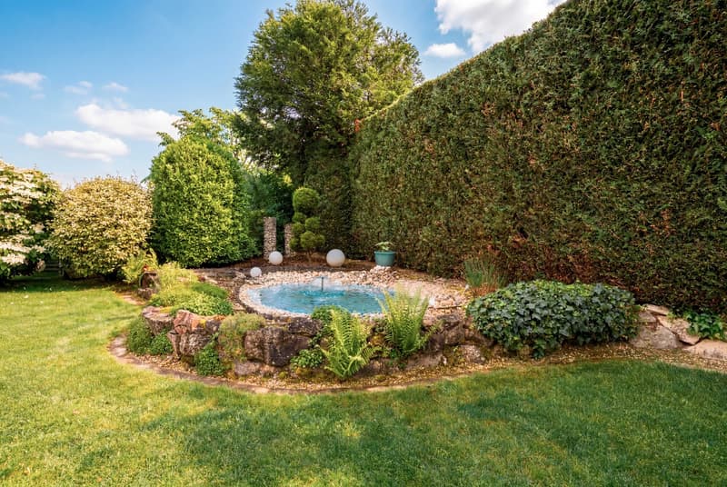 STYLISH LIVING WITH AN IDYLLIC GARDEN (7)