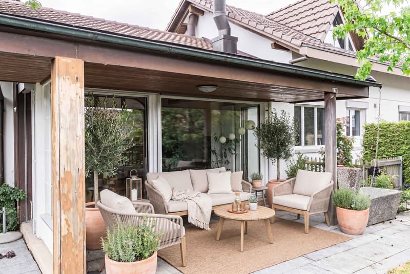 BEAUCOUP D'ESPACE ET VUE SUR LA VERDURE - MAISON INDIVIDUELLE DE 5,5 PIÈCES AVEC APPARTEMENT ANNEXE (2)