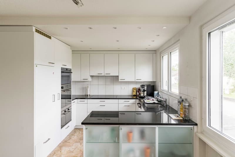BEAUCOUP D'ESPACE ET VUE SUR LA VERDURE - MAISON INDIVIDUELLE DE 5,5 PIÈCES AVEC APPARTEMENT ANNEXE (4)