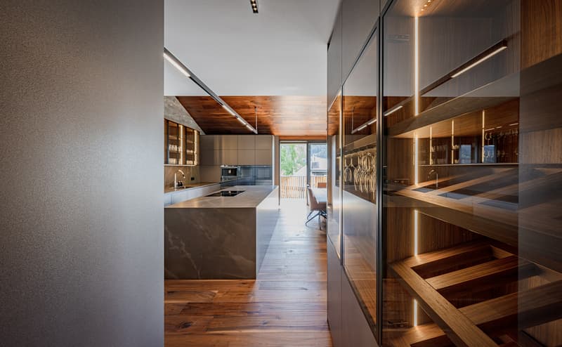 PURE DOMINANCE - PENTHOUSE WITH MOUNTAIN VIEWS AND A WELLNESS AREA (4)