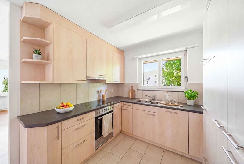 UN ESPACE ÉTONNAMMENT VASTE - 2,5 PIÈCES SUR 63 M² (2)