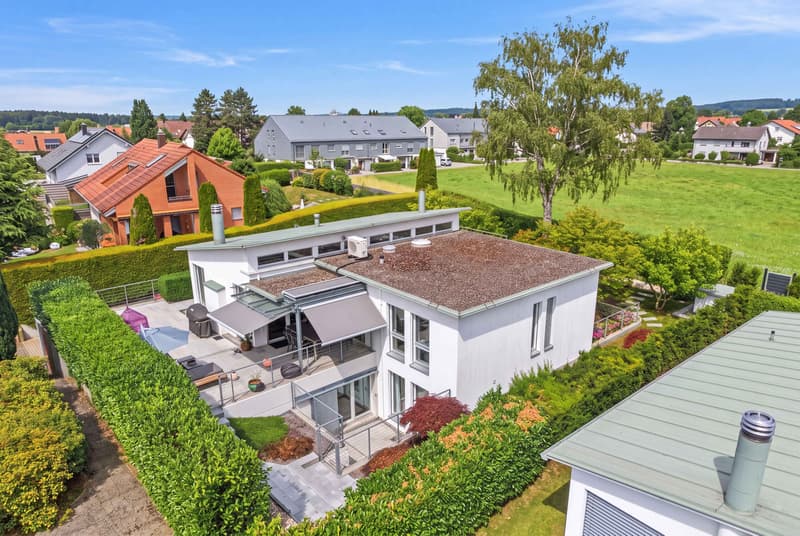 OVERVIEWING GREEN SPACES — ELEGANT 6.5-ROOM SINGLE-FAMILY HOME (7)