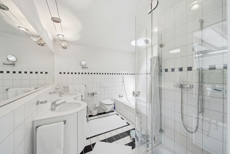 OVERVIEWING GREEN SPACES — ELEGANT 6.5-ROOM SINGLE-FAMILY HOME (6)