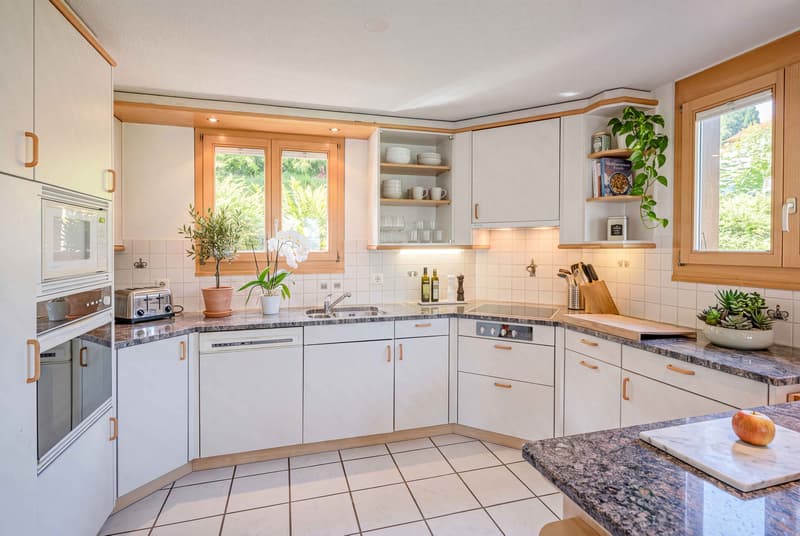 PRÄCHTIGE AUSSICHTEN IN ISELTWALD - SCHMUCKES CHALET OBERHALB VOM BRIENZERSEE (4)