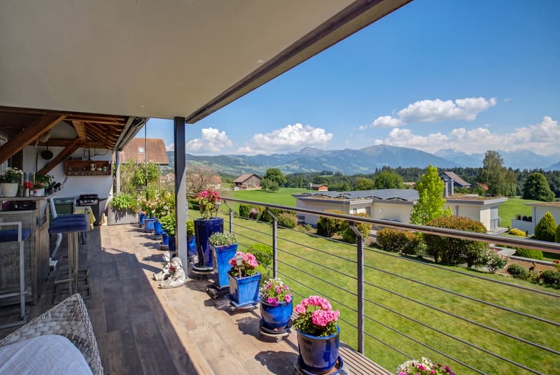 EIN LOGENPLATZ MIT WEITSICHT IN St. GALLENKAPPEL (1)