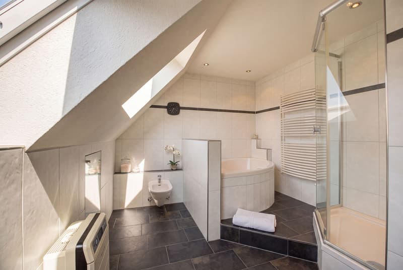 GROSSZÜGIGES REIHENMITTELHAUS IN DER NÄHE DES PFÄFFIKERSEES (6)