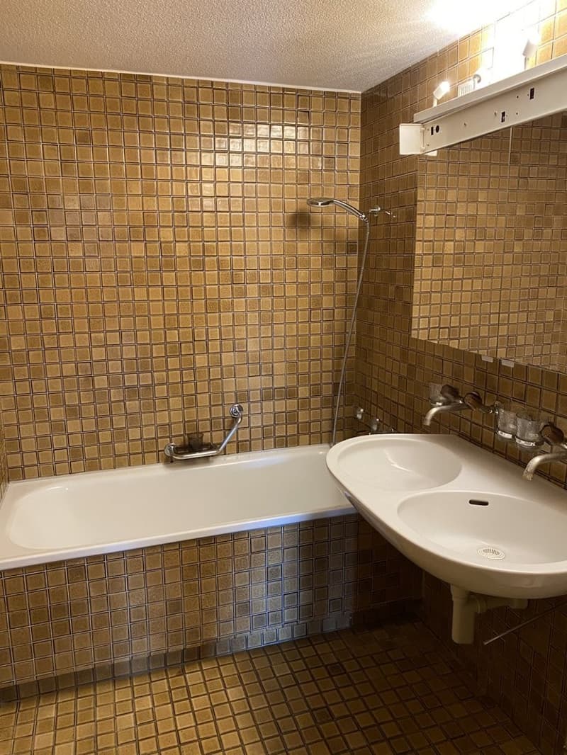 Badezimmer mit Badewanne