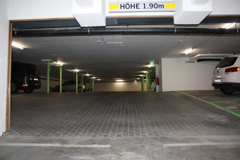 Einstellhallenplatz "Bauhalde" Ahornweg (2)