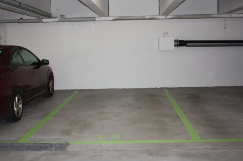 Einstellhallenplatz "Bauhalde" Ahornweg (4)