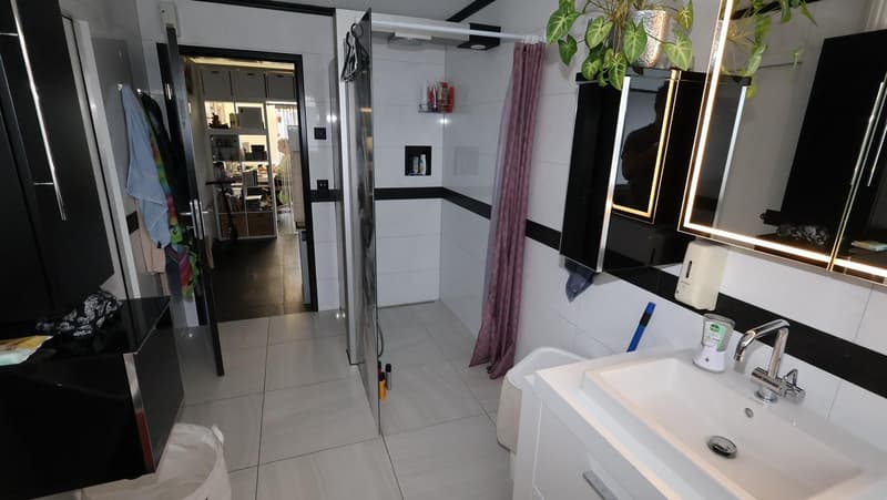 2 camere a disposizione 1300 CHF - 1800 CHF tutto compreso a seconda dell'occupazione (5)