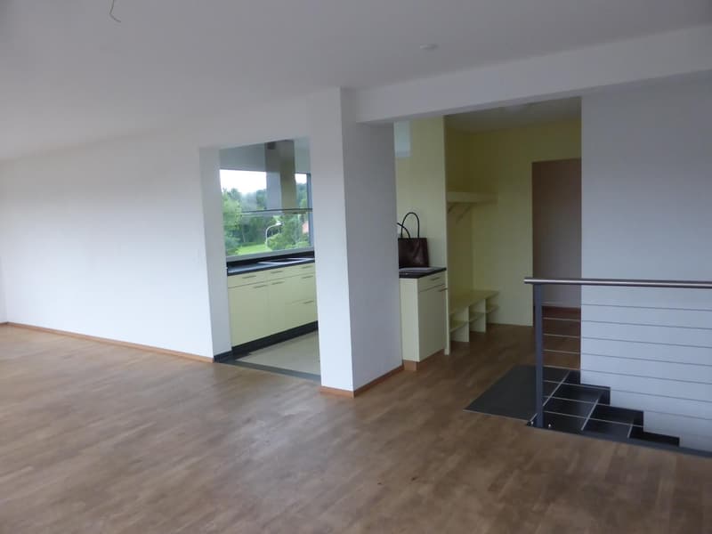Appartamento in mansarda di 3,5 locali (100 m²) con balcone enorme e vista mozzafiato sulle Alpi a Bassersdorf (3)