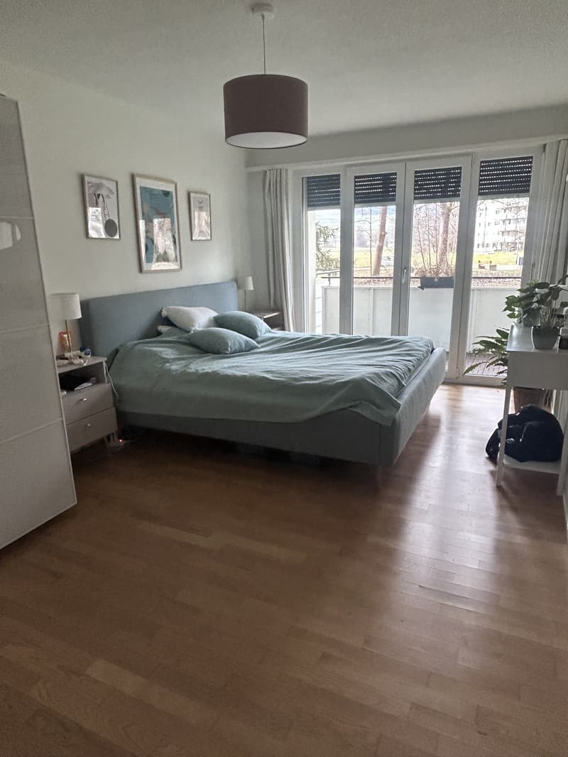 Befristet (1 Monat) und möbliert: schöne 3.5 Zimmer (2)