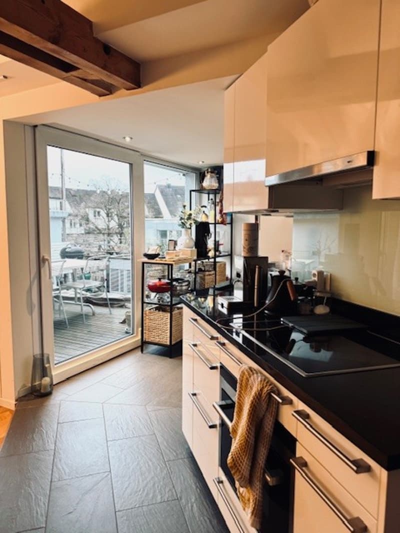 Helle 2-Zimmer-Wohnung mit eigener Terrasse  mitten in Zürich (befristet) (5)