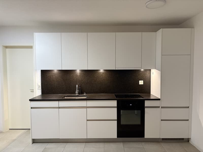 2.5-Room Apartment in Central Uster (2)