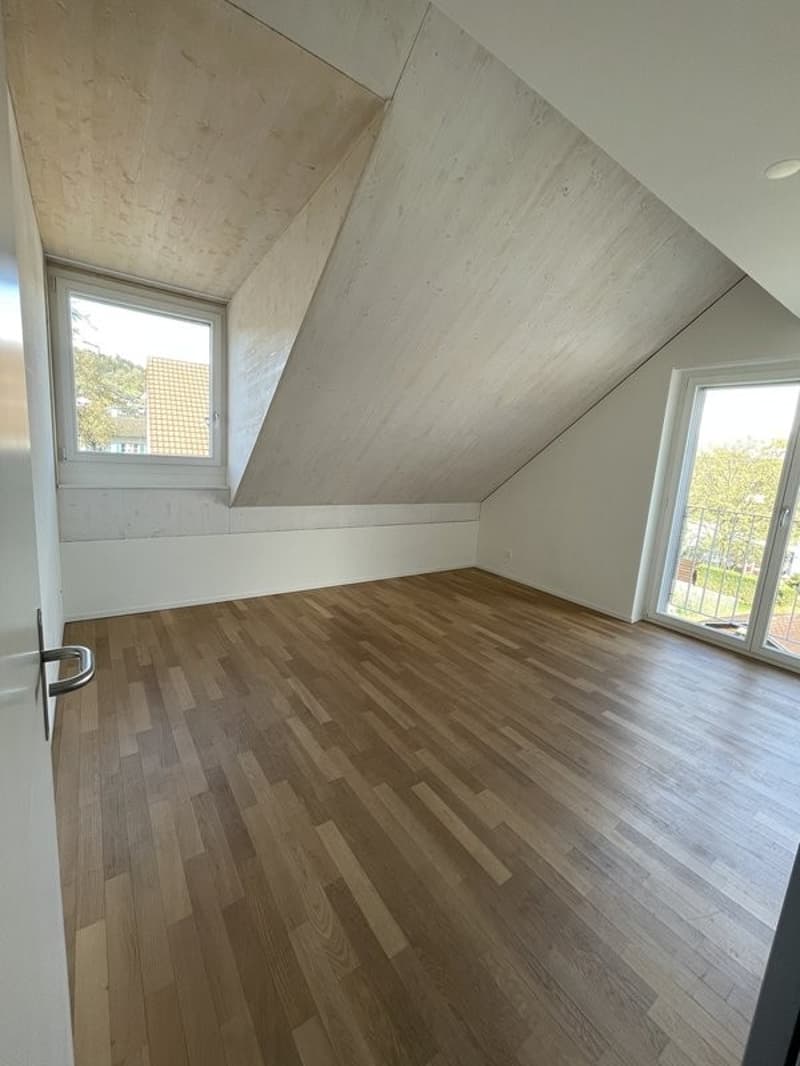 Tenant sought for exclusive 4.5 room maisonette apartment in Oberwinterthur (4)