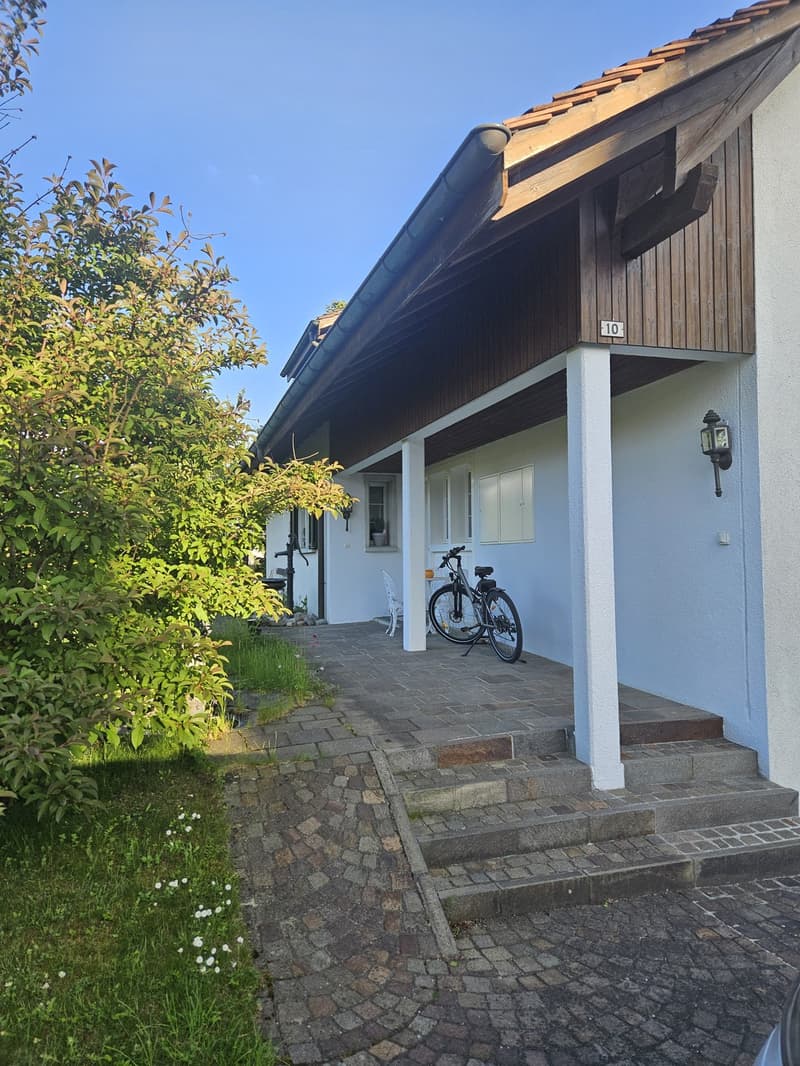 Appartement 4.5 pièces avec espace de jardin et piscine (2)