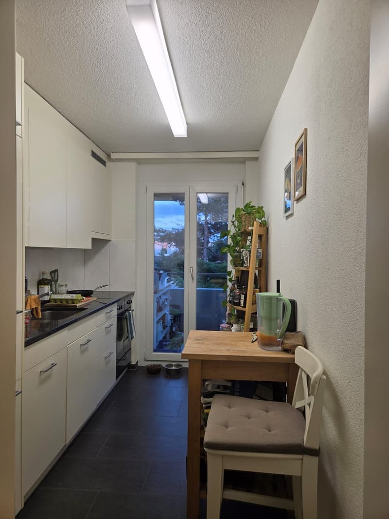 Charming 2.5-Room Apartment with Balcony in Dübendorf. CHF 1,915/month | Available immediately (7)