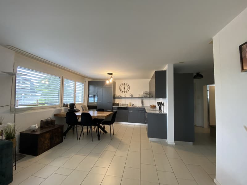 Locataire recherché pour un appartement de 3,5 pièces au 2e étage à Bülach. (3)